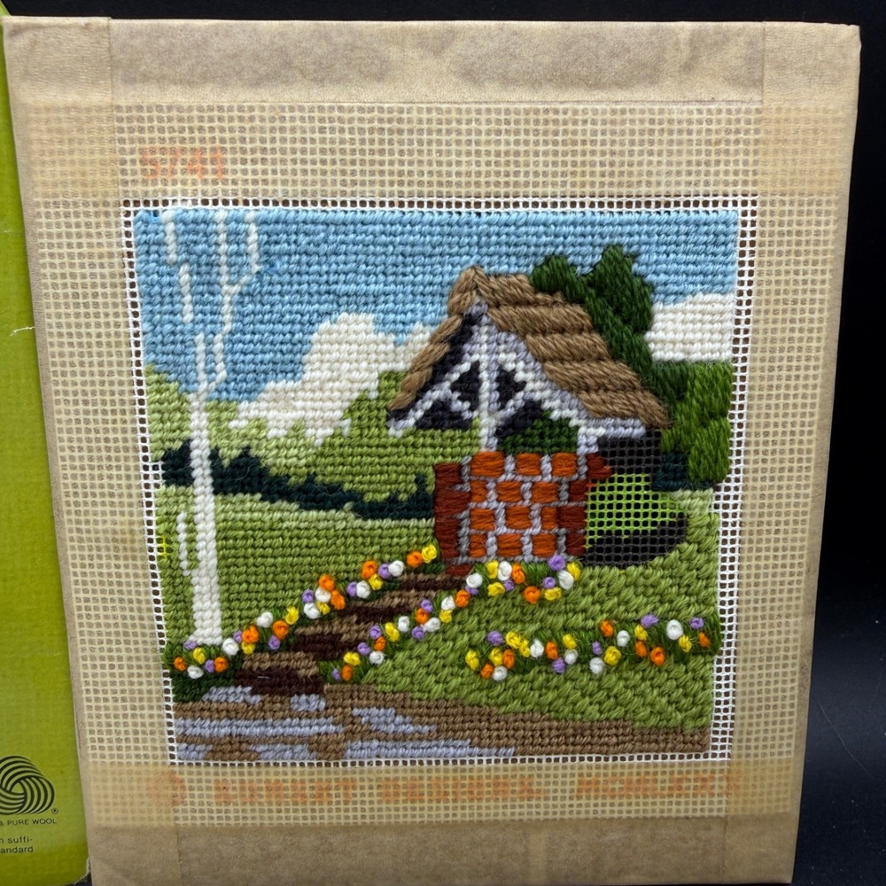 Vintage Sunset Designs Jiffy Needlepoint Garden Wishing Well Finished Cottage